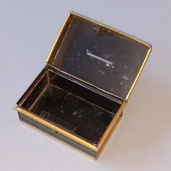 Antique Victorian English Make Small Metal Cash Box - Picture 10 of 15